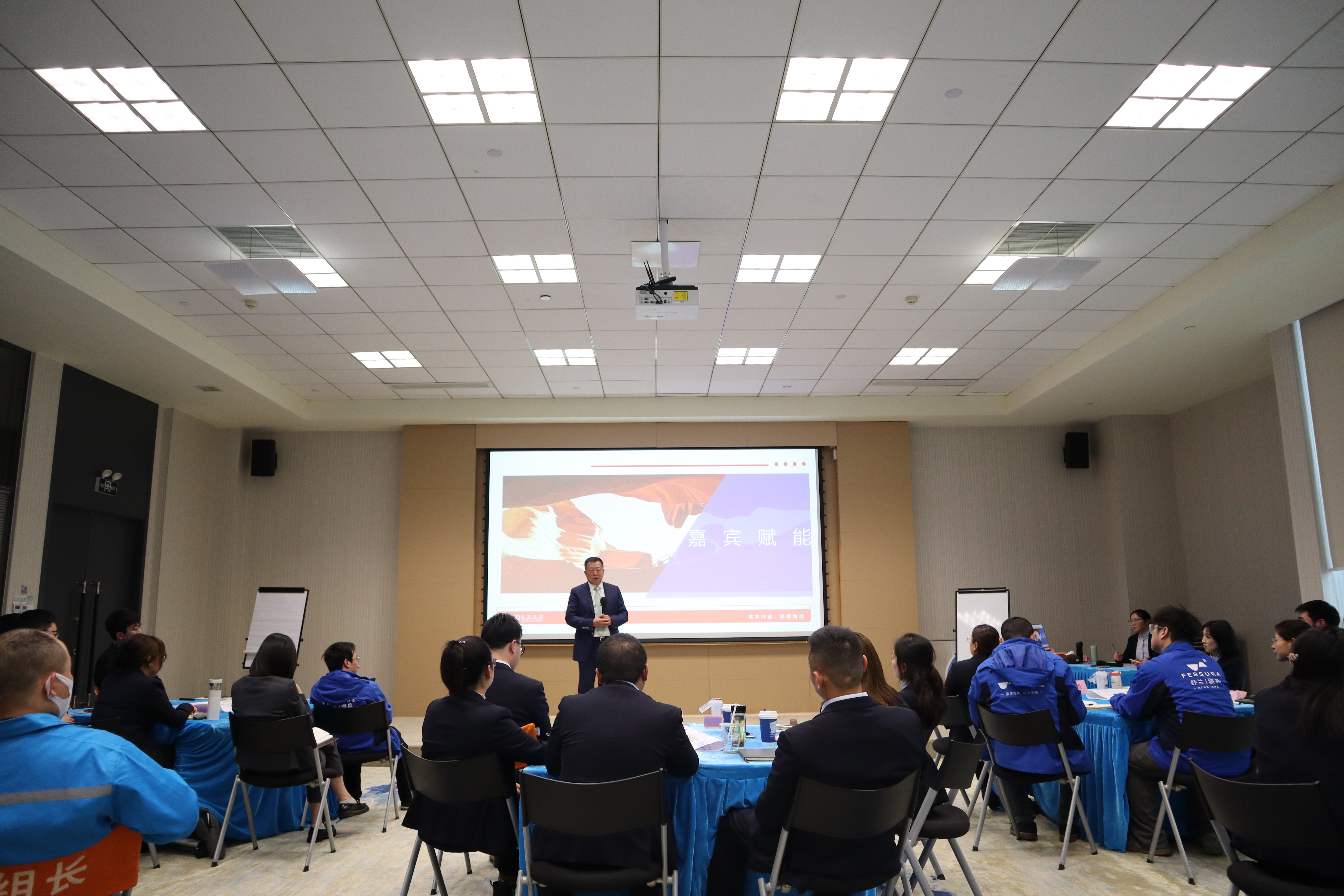 42632818.jpg 顧董.JPG